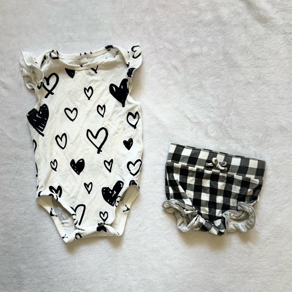 Angel Dear Bamboo Heart Onesie and Checkered Diaper Cover Shorts 3-6M